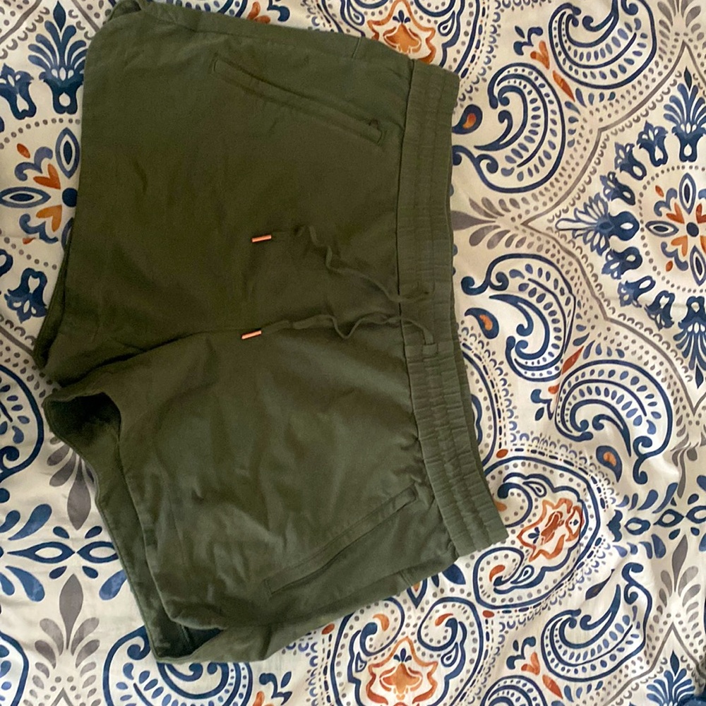 Calia army green shorts